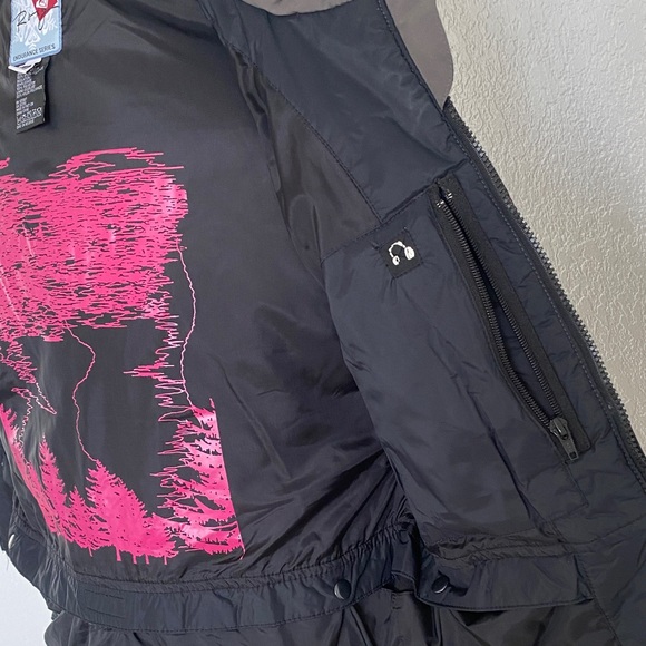 Roxy Black Snowboard/Ski Jacket with removable Hood - Picture 12 of 16